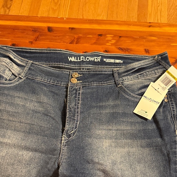 Wallflower Denim - Wallflower Women's Dark Blue Boot Cut Jeans